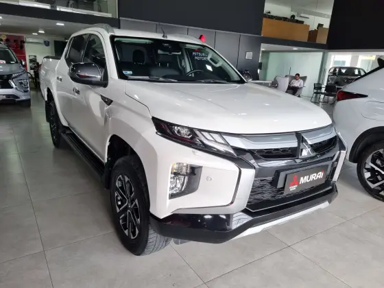 MITSUBISHI L200 TRITON 2.4 16V TURBO DIESEL SPORT HPE-S CD 4P 4X4 AUTOMÁTICO