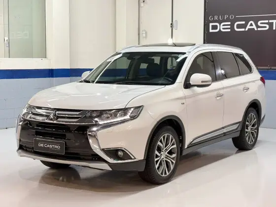 MITSUBISHI OUTLANDER 3.0 GT 4X4 V6 24V GASOLINA 4P AUTOMÁTICO