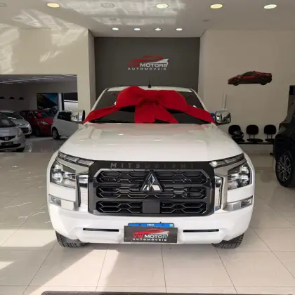 MITSUBISHI TRITON 2.4 BITURBO DIESEL CD HPE 4X4 AUTOMÁTICO