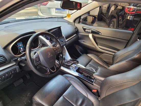 MITSUBISHI-ECLIPSE CROSS-1.5 MIVEC TURBO GASOLINA HPE-S SPORT CVT MITSUBISHI-ECLIPSE CROSS-2023