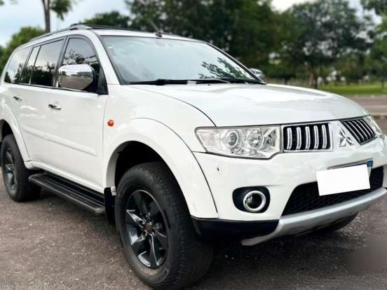 MITSUBISHI-PAJERO DAKAR-3.5 HPE 7 LUGARES 4X4 V6 24V FLEX 4P AUTOMÁTICO MITSUBISHI-PAJERO DAKAR-2013