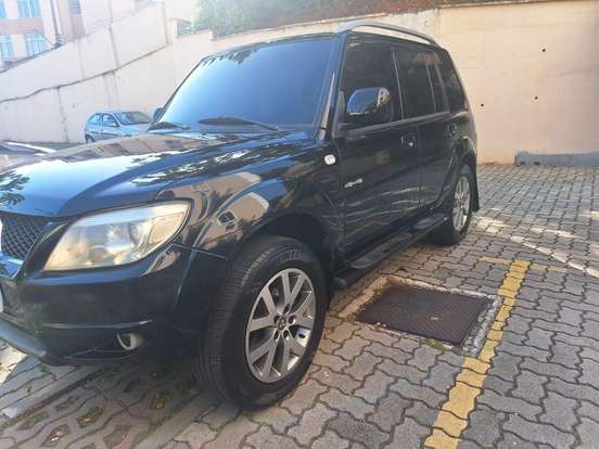 MITSUBISHI-PAJERO TR4-2.0 4X4 16V 140CV FLEX 4P AUTOMÁTICO MITSUBISHI-PAJERO TR4-2013