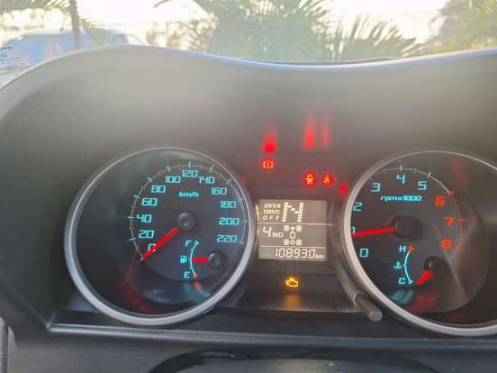 MITSUBISHI-PAJERO TR4-2.0 4X4 16V 140CV FLEX 4P AUTOMÁTICO MITSUBISHI-PAJERO TR4-2013