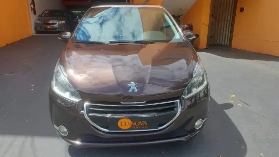 PEUGEOT 208 1.6 GRIFFE 16V FLEX 4P AUTOMÁTICO