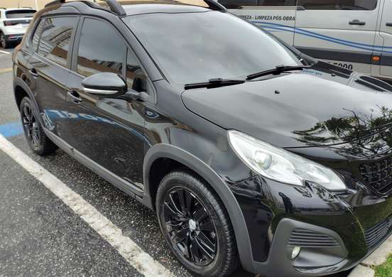 PEUGEOT-2008-2021