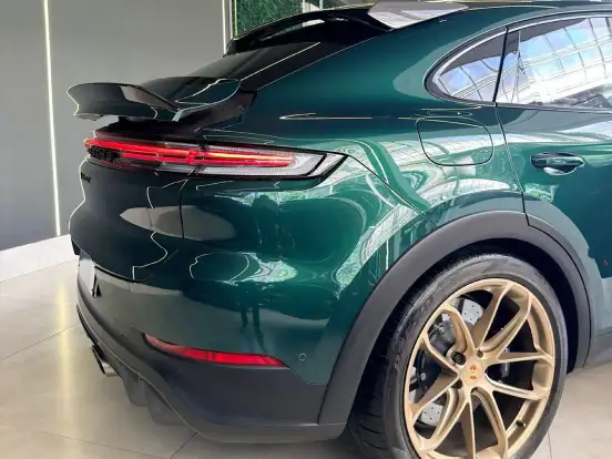 PORSCHE-CAYENNE-2025