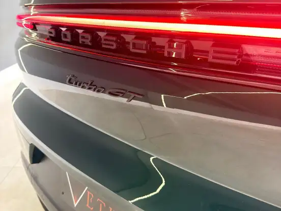 PORSCHE-CAYENNE-2025