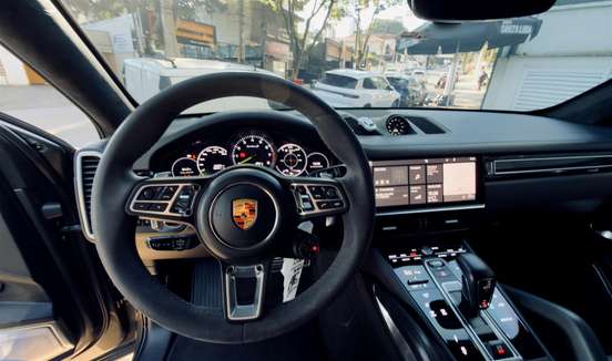 PORSCHE-CAYENNE-2020