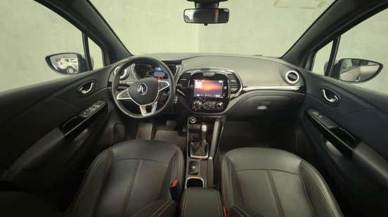 RENAULT-CAPTUR-2022