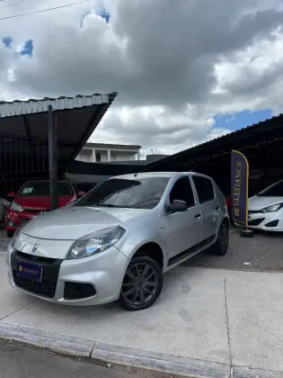 RENAULT SANDERO 1.0 AUTHENTIQUE 16V FLEX 4P MANUAL RENAULT SANDERO 1.0 AUTHENTIQUE 16V FLEX 4P MANUAL