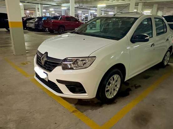 RENAULT-LOGAN-2024