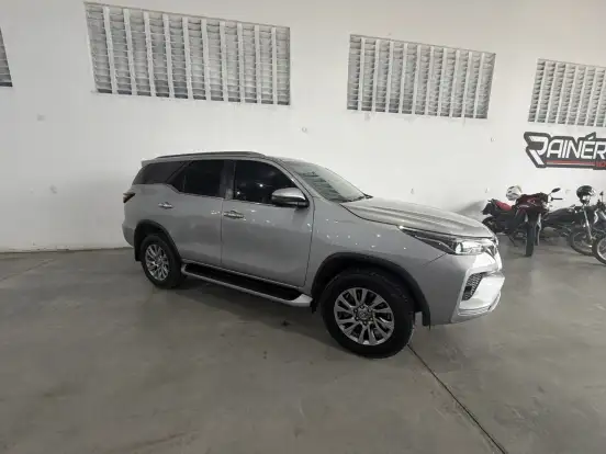 TOYOTA-HILUX SW4-2021