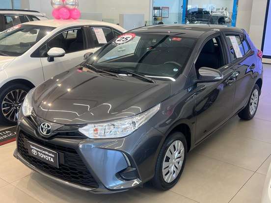 TOYOTA-YARIS-2024