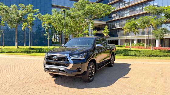 TOYOTA HILUX 2.8 D-4D TURBO DIESEL CD SRX LIMITED 4X4 AUTOMÁTICO