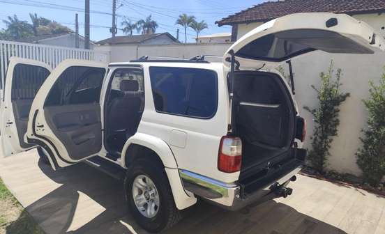TOYOTA-HILUX SW4-2001