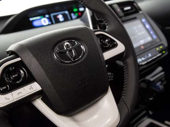 TOYOTA-PRIUS-1.8 16V HÍBRIDO 4P AUTOMÁTICO TOYOTA-PRIUS-2017
