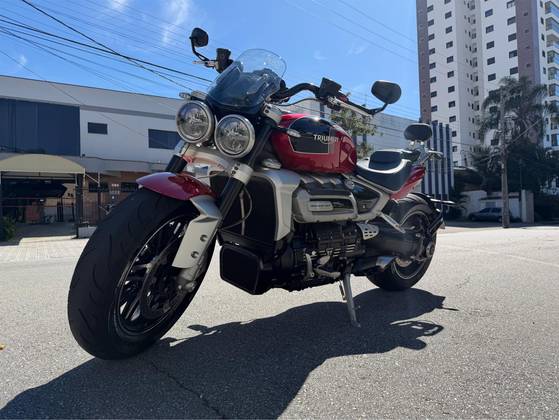 TRIUMPH ROCKET III GT 