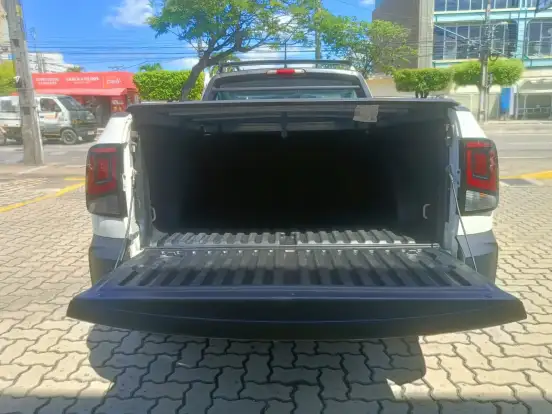VOLKSWAGEN-SAVEIRO-2023