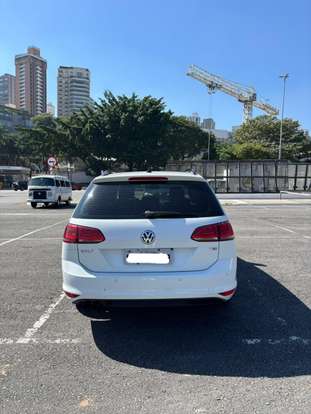 VOLKSWAGEN-GOLF-2015