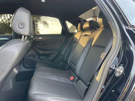 VOLKSWAGEN-JETTA-1.4 250 TSI TOTAL FLEX R-LINE TIPTRONIC VOLKSWAGEN-JETTA-2019