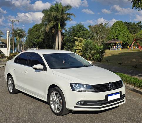 VOLKSWAGEN JETTA 2.0 TSI HIGHLINE 211CV GASOLINA 4P TIPTRONIC