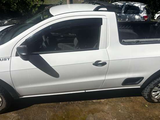 VOLKSWAGEN-SAVEIRO-2017