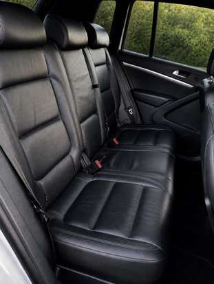 VOLKSWAGEN-TIGUAN-2012