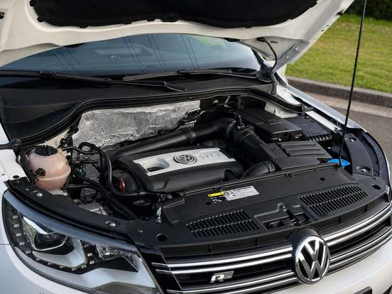 VOLKSWAGEN-TIGUAN-2.0 TSI R-LINE 16V TURBO GASOLINA 4P TIPTRONIC VOLKSWAGEN-TIGUAN-2012