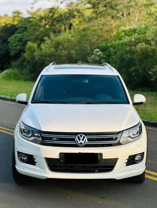 VOLKSWAGEN-TIGUAN-2012