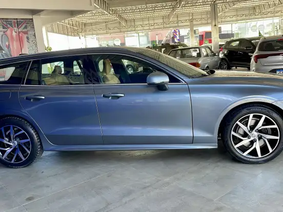 VOLVO-V60-2.0 T5 GASOLINA MOMENTUM GEARTRONIC VOLVO-V60-2018
