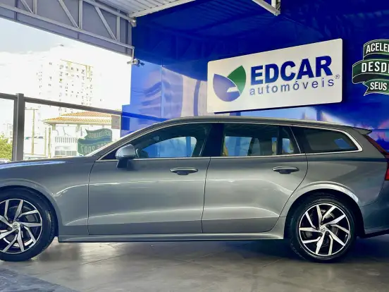 VOLVO-V60-2.0 T5 GASOLINA MOMENTUM GEARTRONIC VOLVO-V60-2018