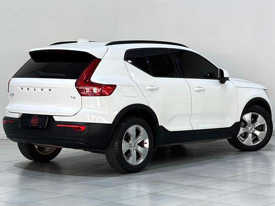 VOLVO-XC40-2.0 T4 GASOLINA GEARTRONIC VOLVO-XC40-2018
