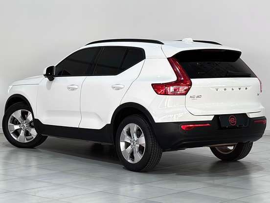 VOLVO-XC40-2.0 T4 GASOLINA GEARTRONIC VOLVO-XC40-2018