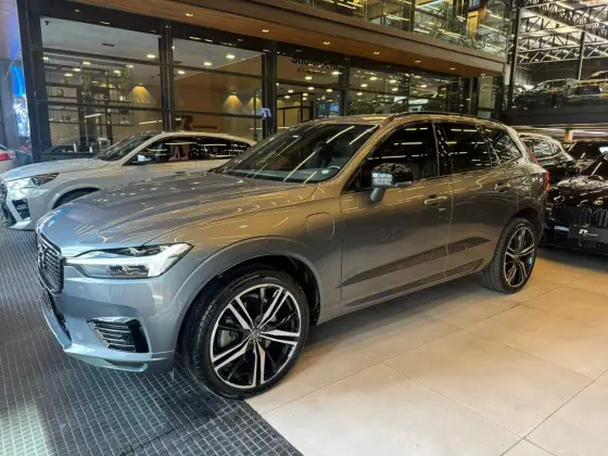 VOLVO XC60 2.0 T8 HYBRID R-DESIGN AWD GEARTRONIC