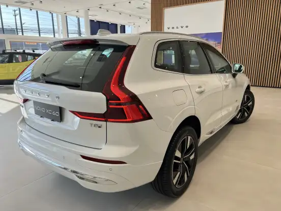 VOLVO-XC60-2.0 T8 PHEV PLUS AWD GEARTRONIC VOLVO-XC60-2025