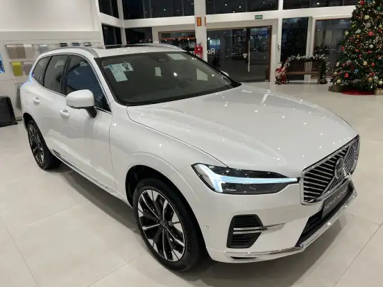 VOLVO-XC60-2025