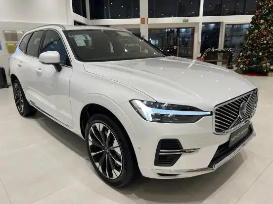 VOLVO-XC60-2025