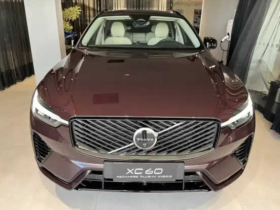 VOLVO-XC60-2.0 T8 PHEV ULTRA DARK AWD GEARTRONIC VOLVO-XC60-2025