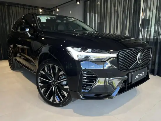 VOLVO-XC60-2025
