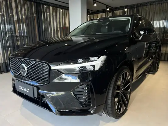 VOLVO-XC60-2025
