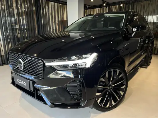 VOLVO-XC60-2025