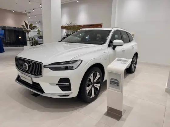 VOLVO XC60 2.0 T8 RECHARGE PLUS AWD GEARTRONIC