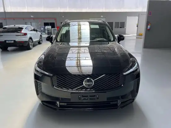 VOLVO-XC90-2025