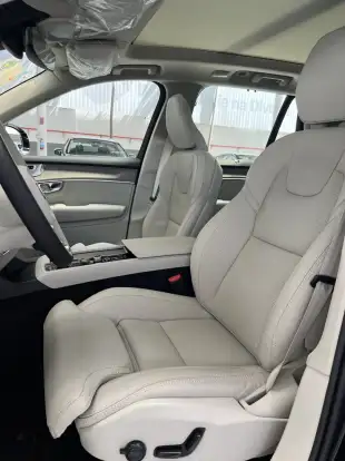 VOLVO-XC90-2025