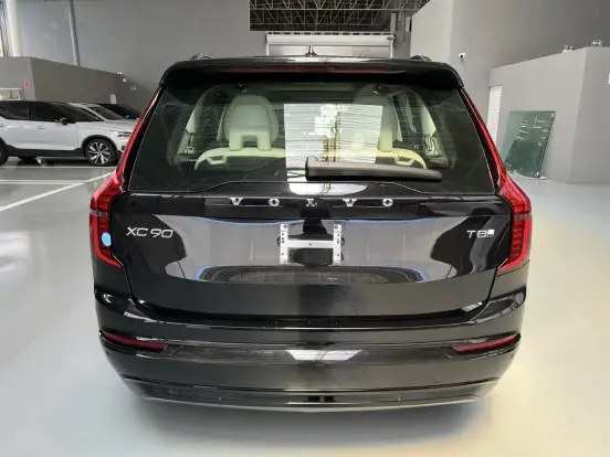 VOLVO-XC90-2025