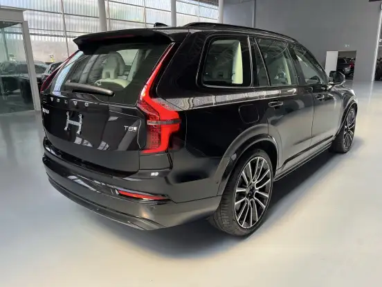 VOLVO-XC90-2025