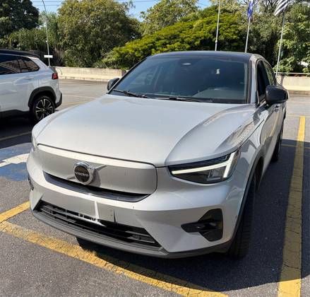 VOLVO C40 P8 RECHARGE TWIN ELECTRIC ULTIMATE AWD