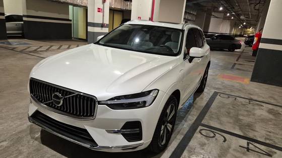 VOLVO XC60 2.0 T8 RECHARGE PLUS AWD GEARTRONIC