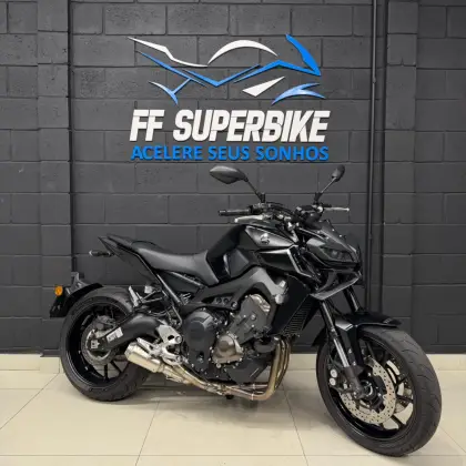 YAMAHA MT-09 YAMAHA MT-09