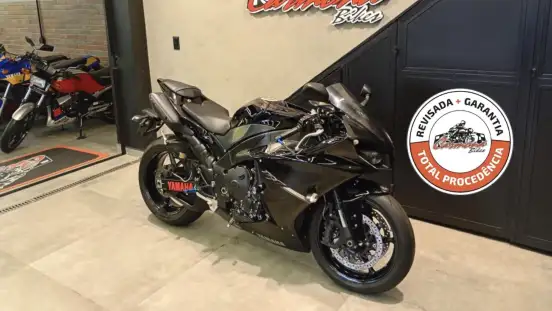 YAMAHA-YZF R1-2012